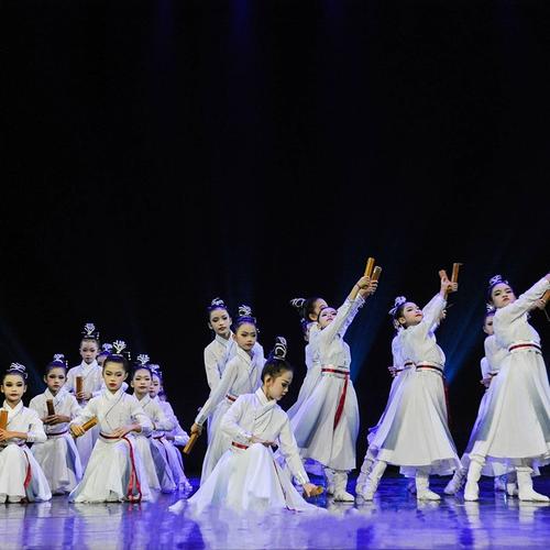 儿童壮志少年行舞蹈演出服少年志水墨朗诵表演服汉服国学服开笔礼