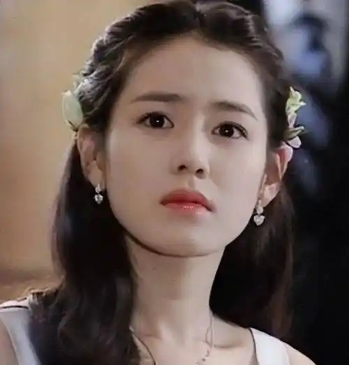 孙艺珍,以前是韩国的"国民初恋",好看吗?