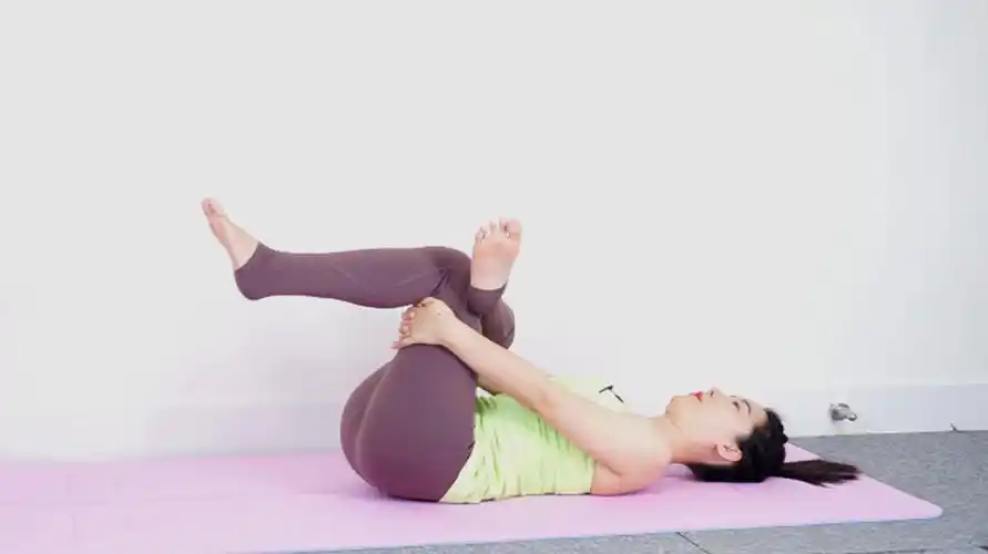 每天5分钟拉伸臀大肌,舒缓臀部肌肉,特别适合办公室久坐一族