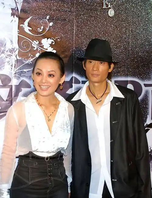 宁静:与美国丈夫离婚后,经历一次失败的姐弟恋,现单身一人_保罗_父母