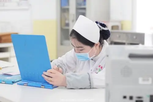 庆祝5·12国际 护士节