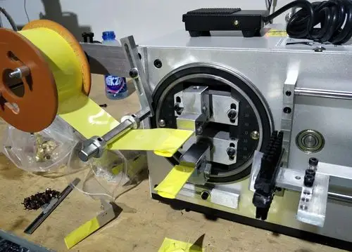 高压包自动包胶机点火线圈自动包胶机散热片包胶机变压器包胶机