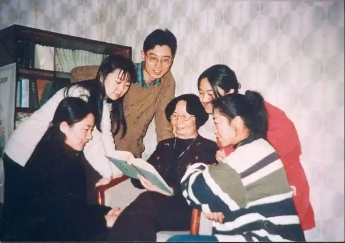 百岁叶嘉莹:是诗词的女儿,是风雅的先生