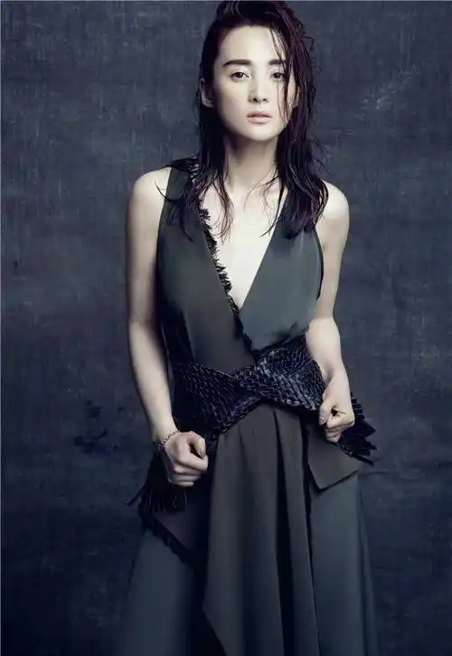 蒋勤勤"人间水灵"时尚湿身照,女神年轻时有多美?
