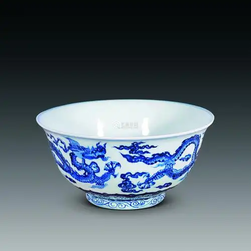 明中期 青花龙纹碗