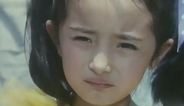 杨幂5岁客串武状元苏乞儿小时候的作品原来那么清秀可爱