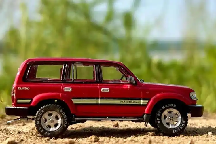 沙漠王子.gcd 1:64 丰田陆巡lc80 #lc80 # - 抖音