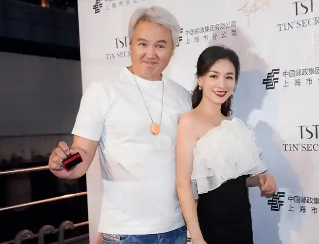 张庭林瑞阳携儿女低调返台!