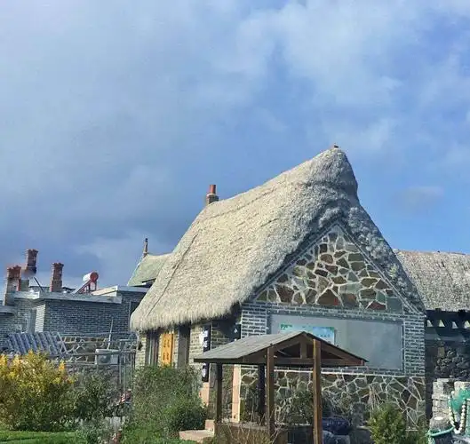 威海荣成烟墩角渔村海草房