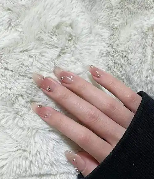 美甲图片简单大方清新,美甲图片2022新款式