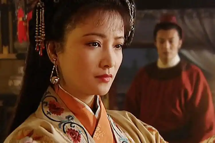 在水浒故事中,李师师最后随着燕青一起云游江湖.