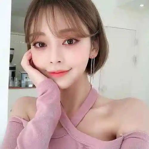 圆脸小个子女生适合短发?六个理由学会选发型,流行不一定适合