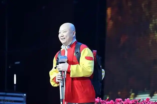 20次登春晚56岁单身无子因台词被索赔1亿如今郭冬临怎样了