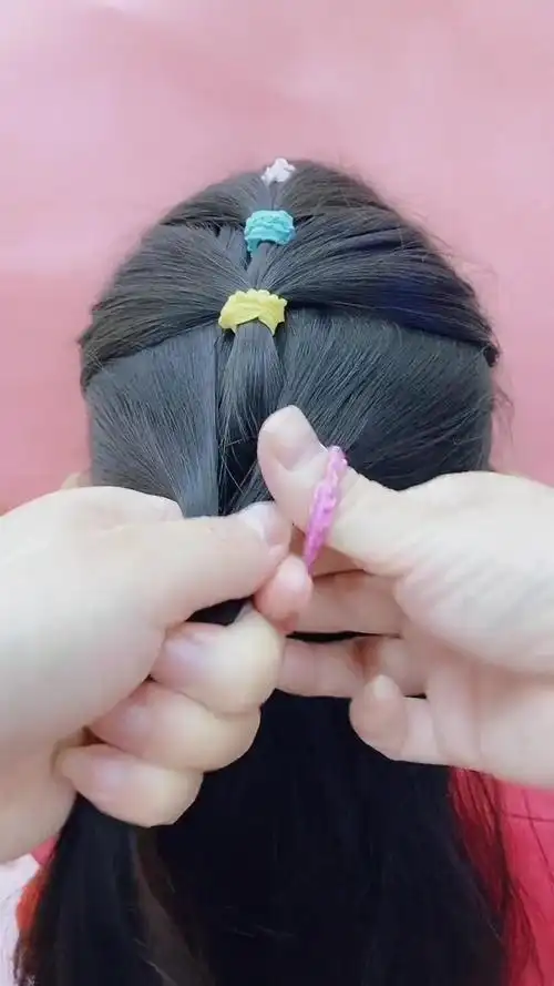 儿童编发简单好看的扎发教程-度小视