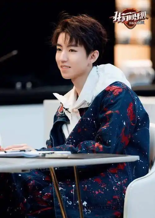 原创我们的乐队谢霆锋王俊凯萧敬腾更像操心家长