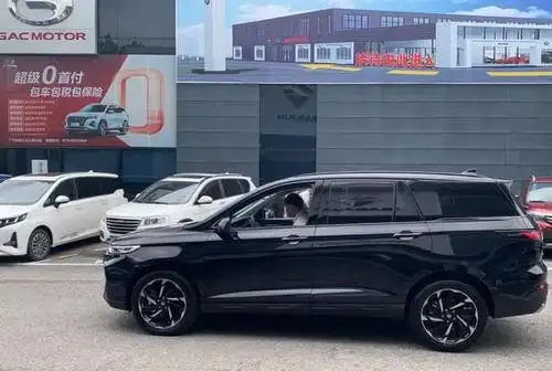 宝骏大7座suv到店黑武士霸气十足15t又是亲民货