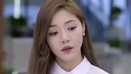 《我不是精英》邓家佳上班欺负, 结果心机女被解雇走人, 真解气!