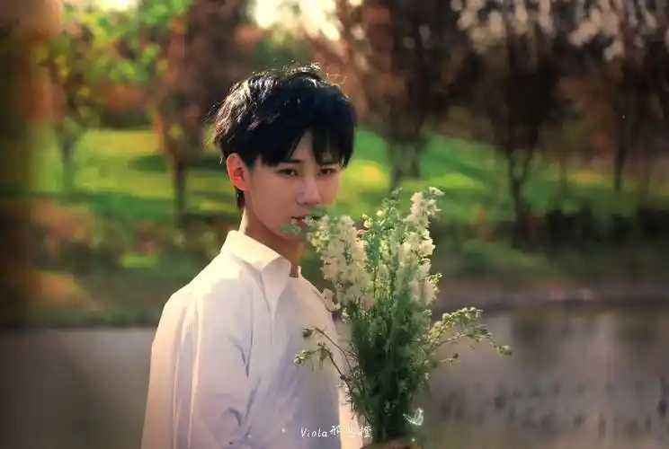 时代少年团《少年与花》物料截图 张真源