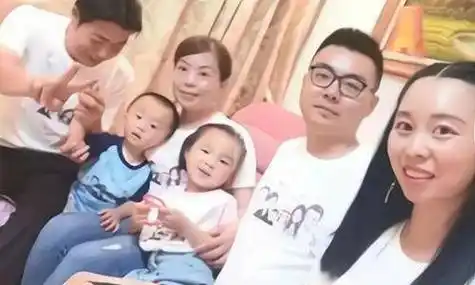 郭威直播透露,是许妈起的,下一步改姓_许敏_姚策_新枝