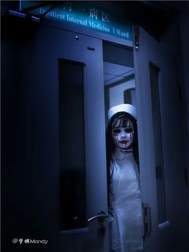 午夜医院惊魂 网友自创鬼哭神嚎僵尸妆!
