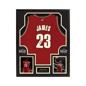 詹姆斯亲笔签名骑士队新秀球衣 au球员版 含证书收藏品礼物_阿里巴巴