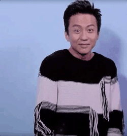 快乐大本营邓超扮鬼脸搞笑gif动图_动态图_表情包下载_soogif