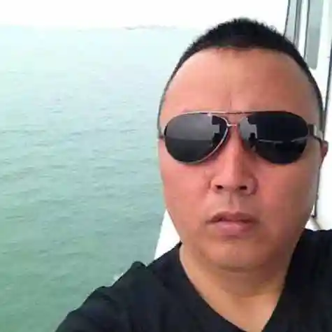 真人图片头像老男人 男生头像图片大全 -【爱个性】