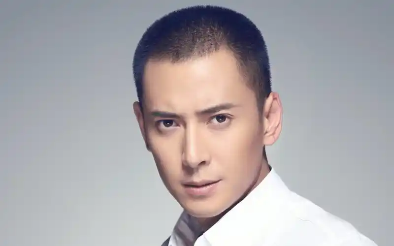 帅气韩栋壁纸_美女最爱的帅哥韩栋