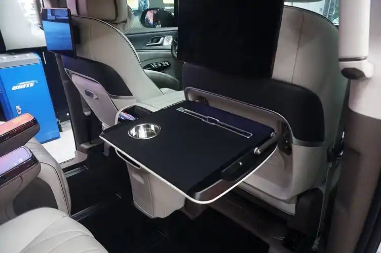 长沙实体改装店 商务车改装 腾势d9改装 商务车加装小桌板_搜狐汽车