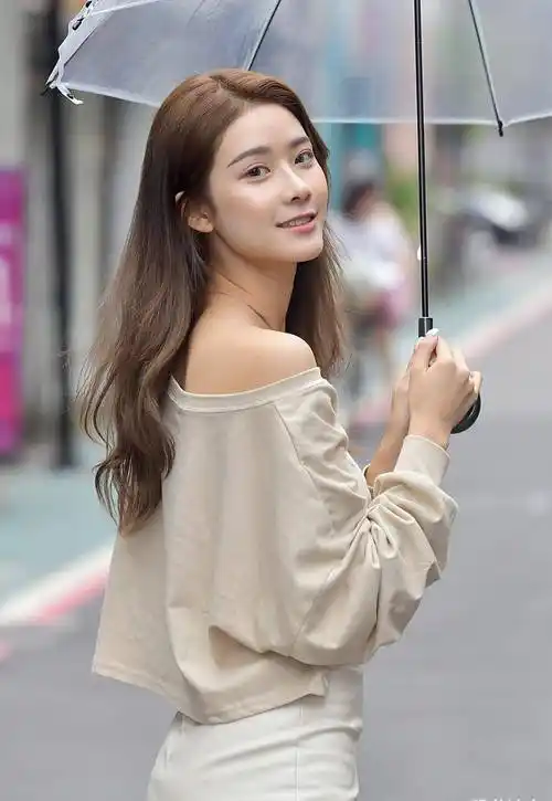 清新靓丽的夏日穿搭,展现出青春阳光的魅力_姐姐_女生_类型