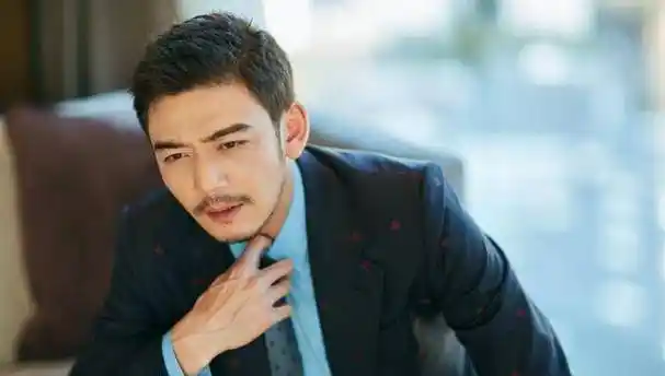 原创原创我最爱的女儿们杨烁儿子亮相小肉包脸英气十足基因太强大