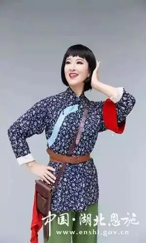 第五代"韩英"扮演者杨娟是地道的恩施土家妹子.