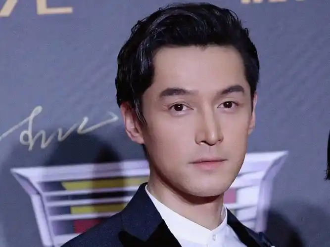 胡歌,桂纶镁,奇道用武汉话为《疯狂动物城》片段配音