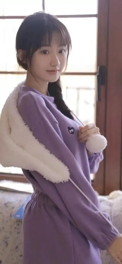 中戏校花"小景甜"杨雨潼,清纯可爱,清新甜美,梦中走来的女生_网易订阅