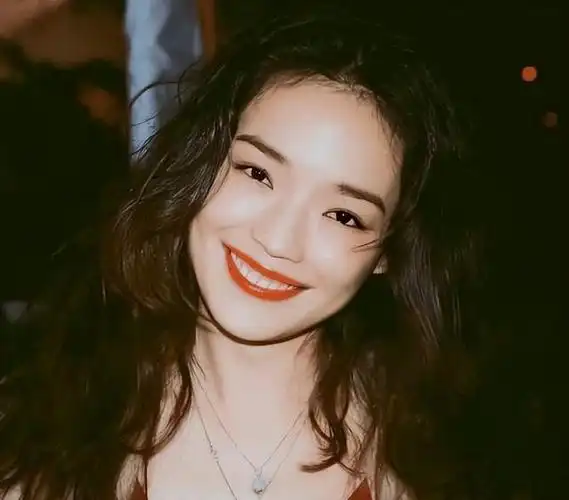 "华语影后"舒淇:被誉为最美女星,一生被黑也难掩她的光芒!
