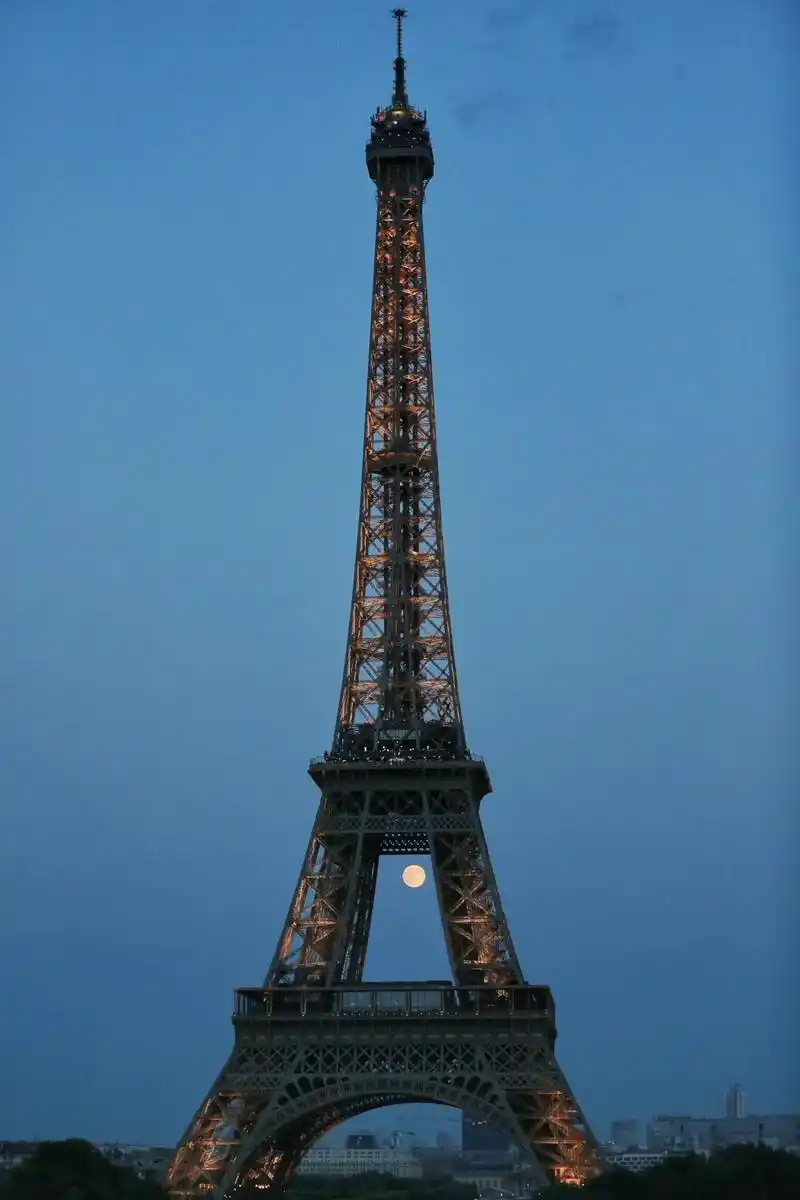 巴黎 #巴黎铁塔 #视觉艺术 #摄影 #最美夜景 - 抖音