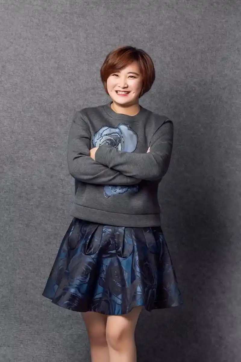 贾玲重回颜值巅峰,为新电影拍摄瘦50斤,这意志力让人佩服,网友:"胖玲"