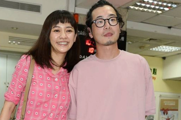 而且陈意涵的老公许富翔比陈意涵大了很多岁,在一起有一种美女配野兽