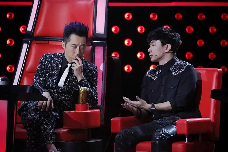 第四季《中国好声音》迎哈林组导师考核!送走学员 "音乐顽童"也流泪