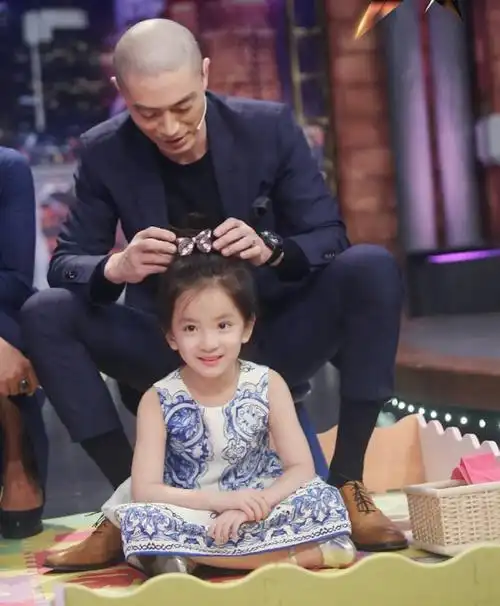 林心如女儿豪华早餐曝光网友果然有钱人过的都是神仙生活