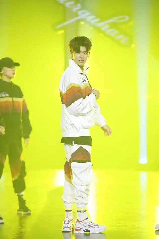 任嘉伦跳舞任嘉伦韩宇