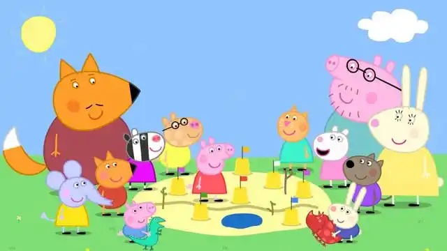 简笔画:小猪佩奇和朋友们在公园里玩,佩奇在沙坑里建假想小镇