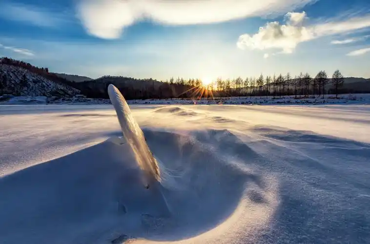 北风卷地寒侵骨,九首北风的诗词,让我们一起品味古诗词里的北风