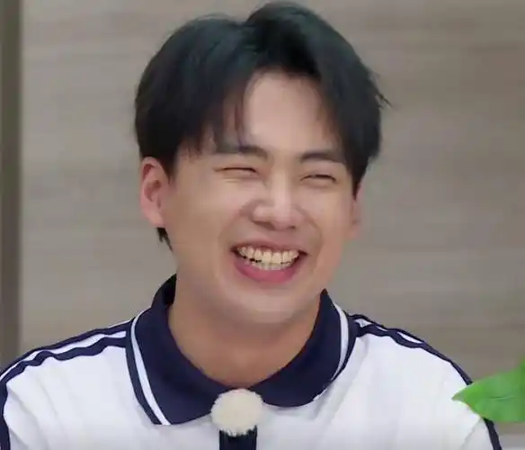 蔡徐坤的情商有多高,看他对郭麒麟的态度,我秒懂_郑凯_才华_因为