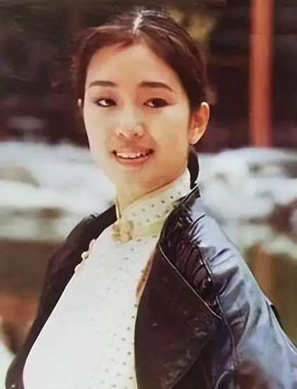 03张末和巩俐两看生厌.