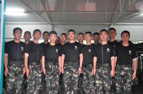 【网络媒体国防行】我们是通信兵,更是特种兵!