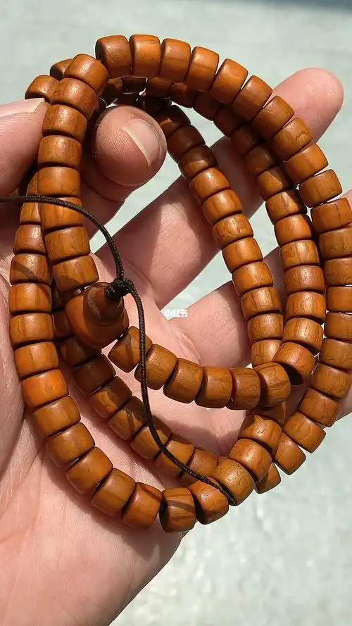 藏传小尺寸老直切精品格鲁派六道木念珠