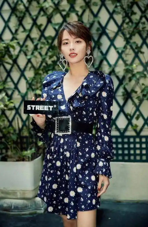 张嘉倪高清图片第2142期