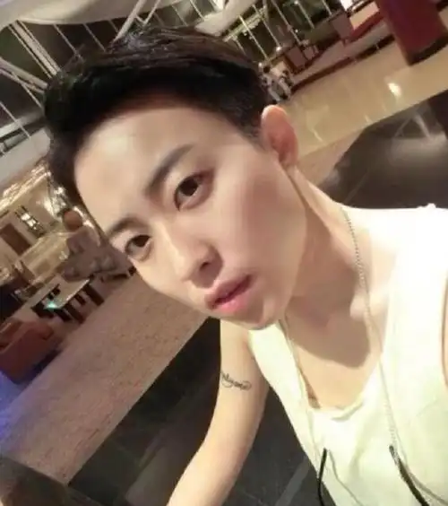 28岁女总裁叶海洋:想要孩子却不需要男人,花50万买精生五国混血