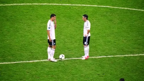 原创几种新颖中场开球方式下的策略分析